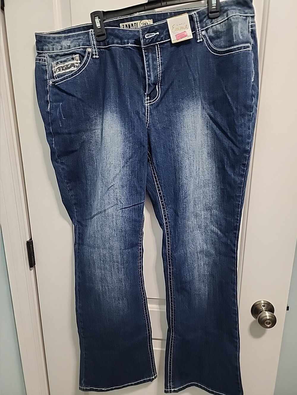 Zanadi Women's Bootcut Jeans in Dark Blue Wash